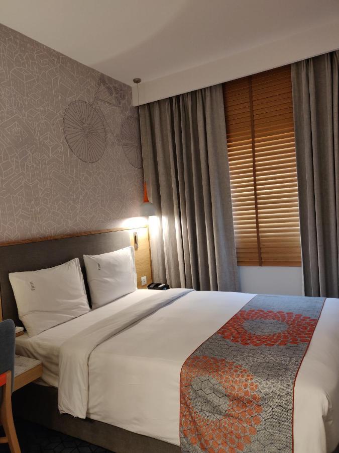 Holiday Inn Express Hyderabad Hitec City By Ihg Exterior foto